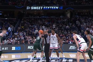 老詹这么猛？布朗尼：上次和我老爹在迈阿密单挑时，他把篮板都扣碎了！